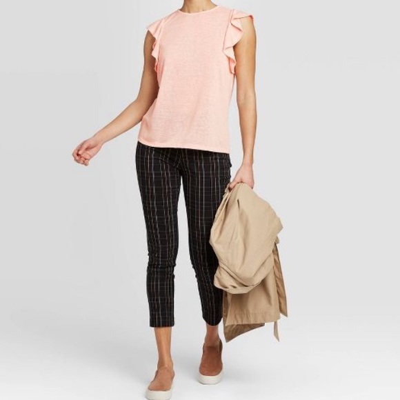 Tops - Women's Ruffle Short Sleeve T-Shirt